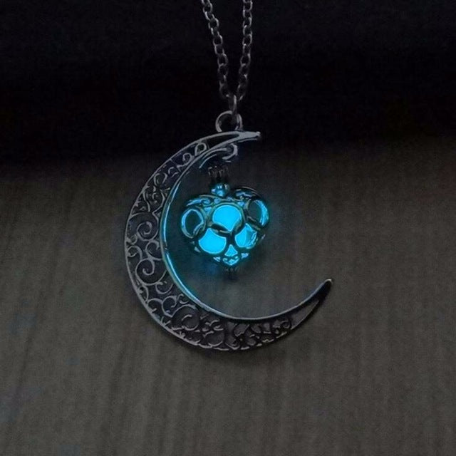 New Crescent Moon Good Luck Necklace With Luminous Gems